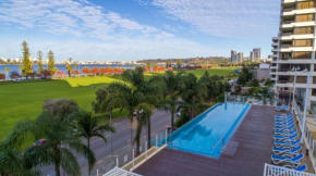 Отель Crowne Plaza Perth, an IHG Hotel  Перт